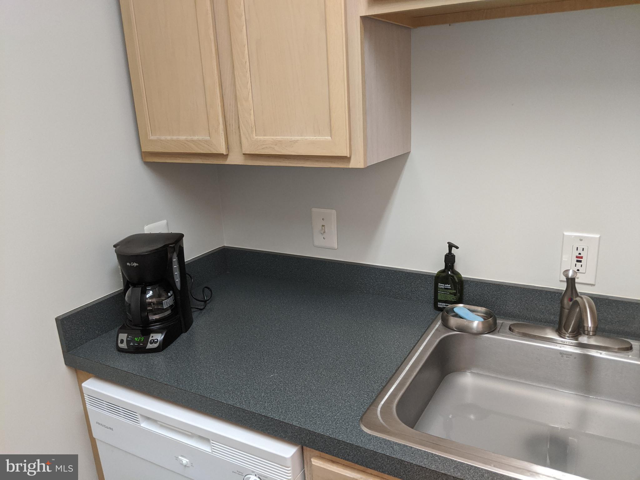 635 Waterloo Road, Unit 231 Warrenton, VA 20186 - Photo 17 of 31 Gallery Image 17