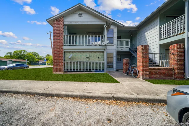 $875 | 818 Station Street, Unit 3, Converse, TX 78109