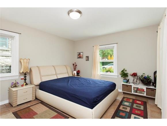 3821 Oceanview Avenue Brooklyn, NY 11224 - Photo 5 of 6 Front bedroom