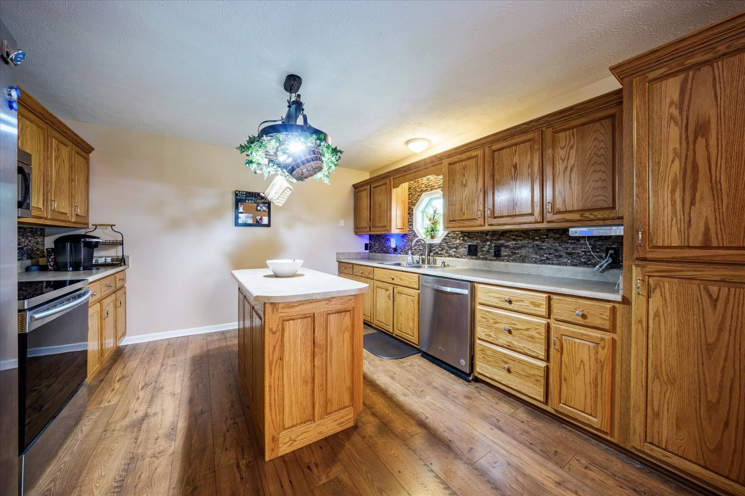 124 Napier Road Hohenwald, TN 38462 - Photo 15 of 83