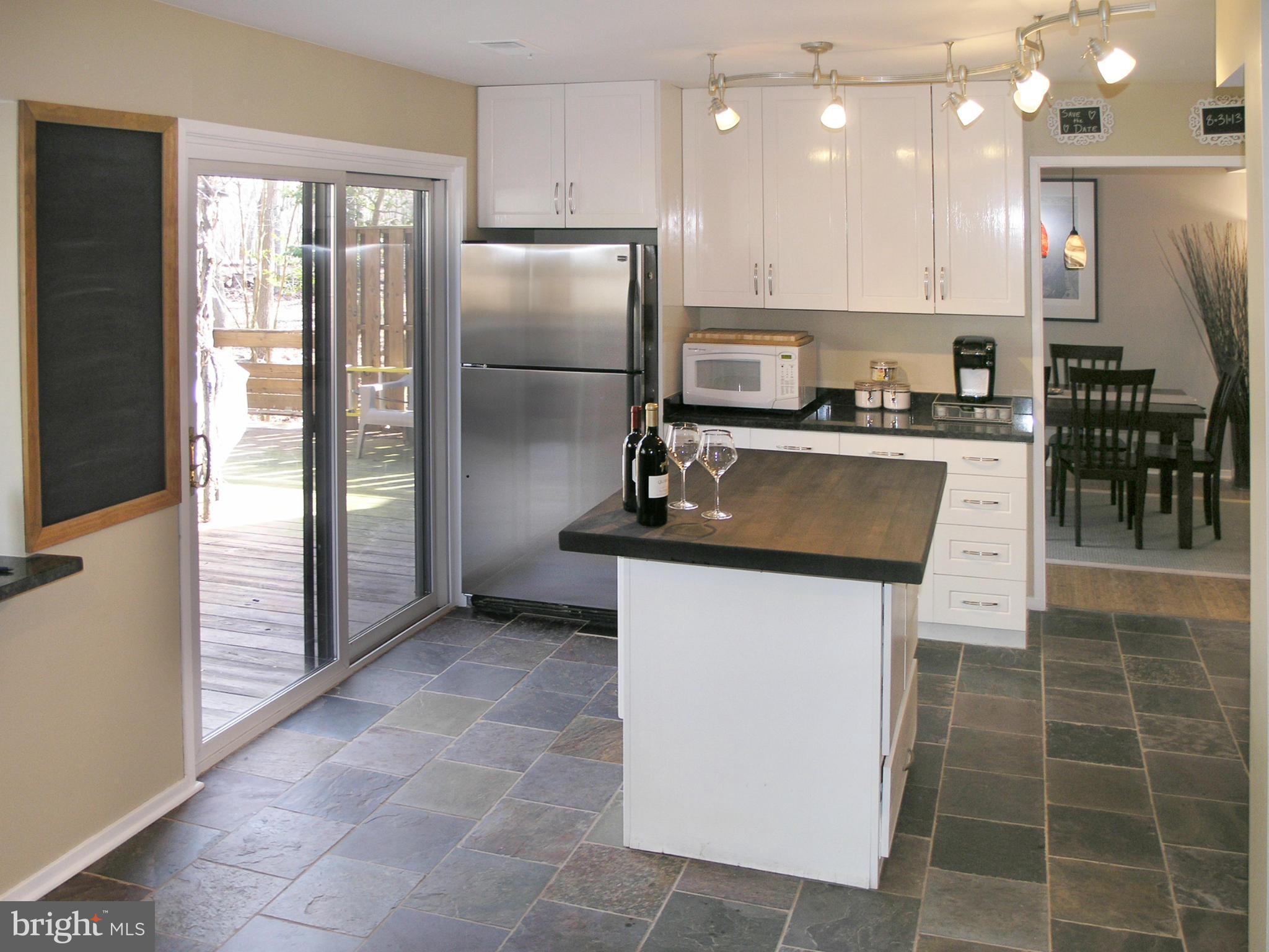1627 Bentana Way Reston, VA 20190 - Photo 9 of 27 Kitchen