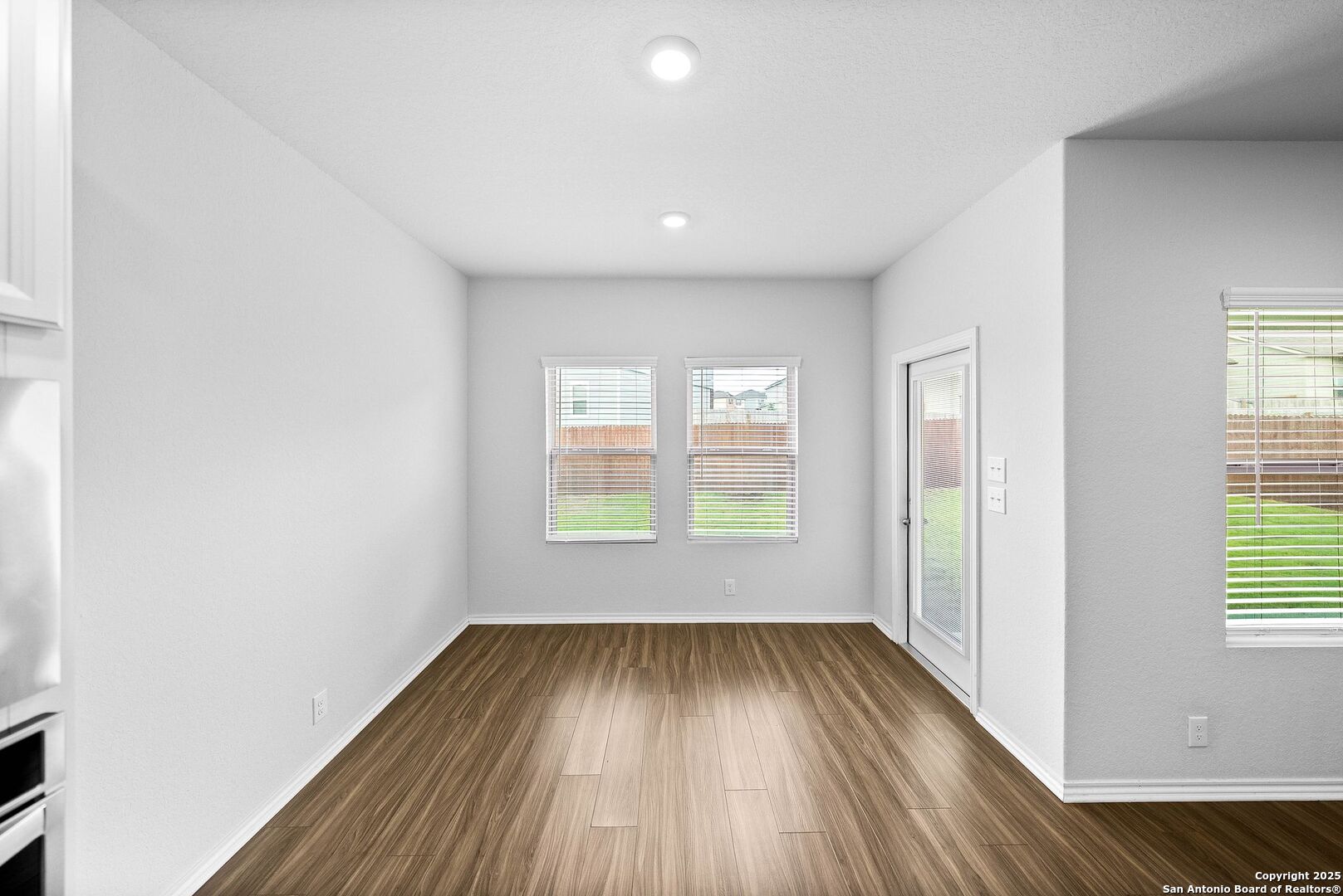 6723 Shiraz Way Converse, TX 78109 - Photo 9 of 33