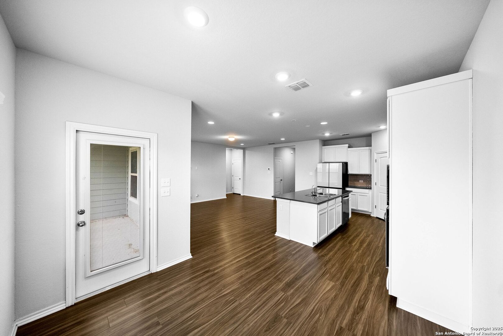 6723 Shiraz Way Converse, TX 78109 - Photo 10 of 33