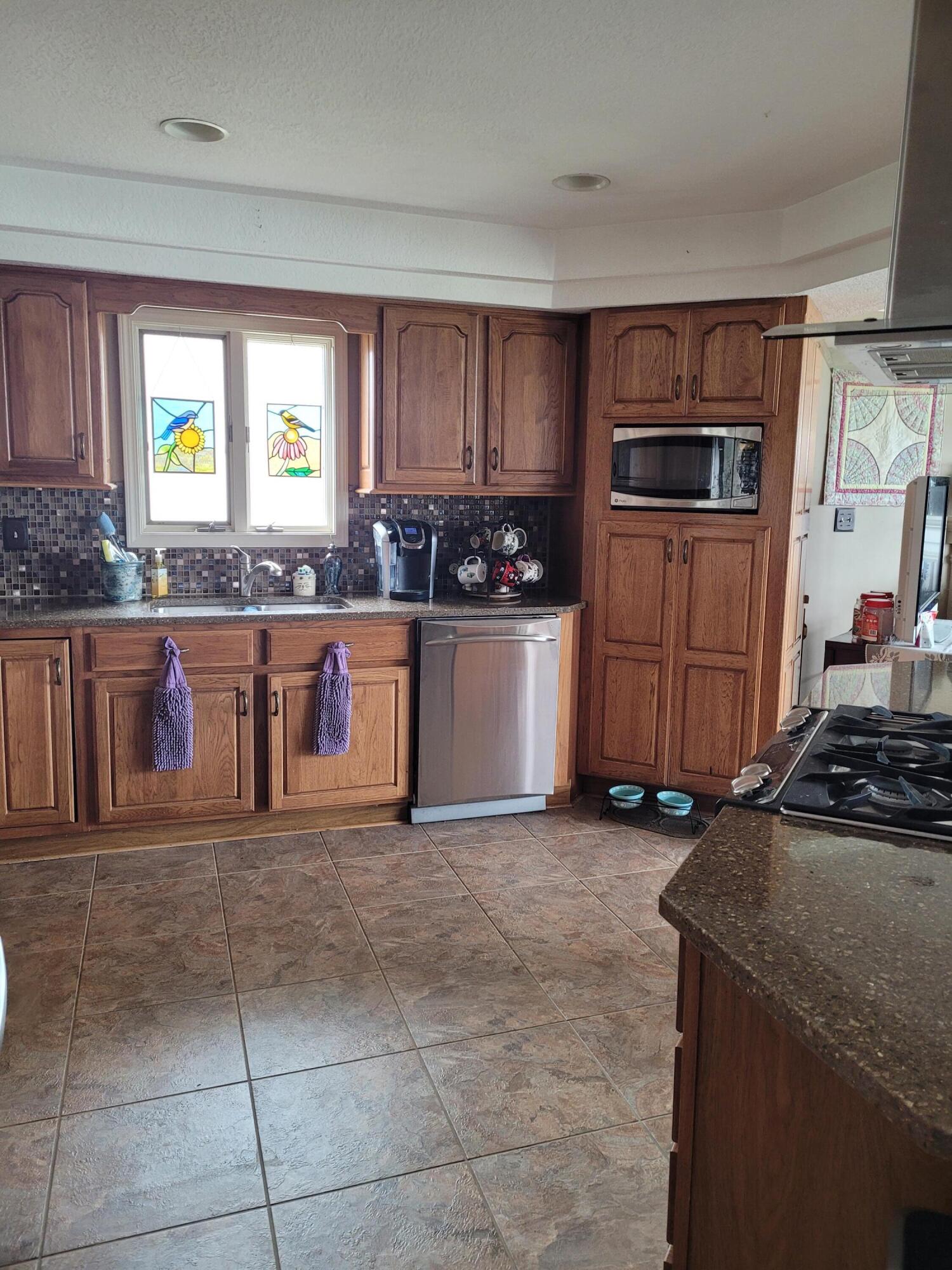 160 Riviera Drive Brooklyn, MI 49230 - Photo 15 of 42 20230417_134854