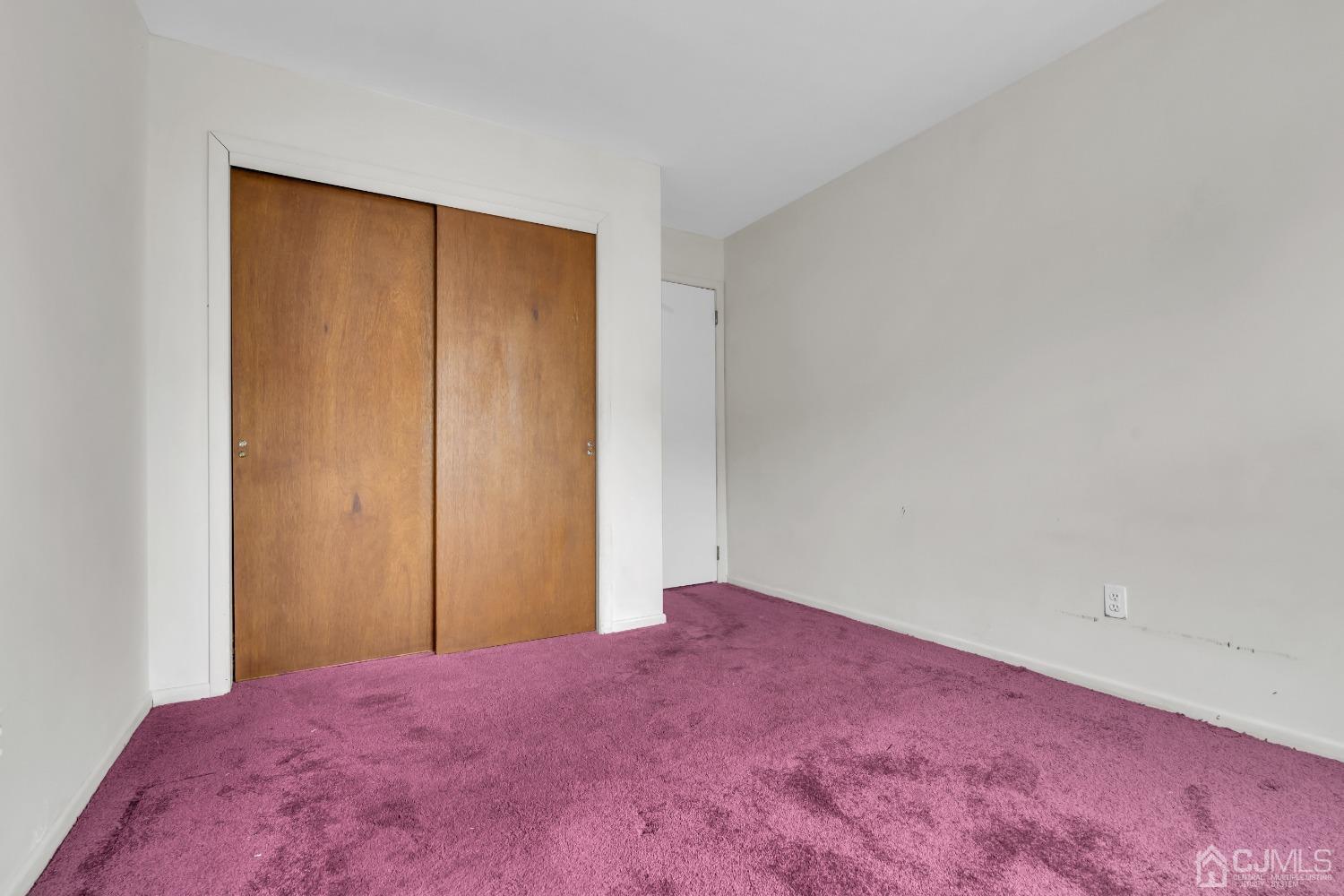 25 Hanover Square Middlesex, NJ 08846 - Photo 11 of 15 a view of empty room