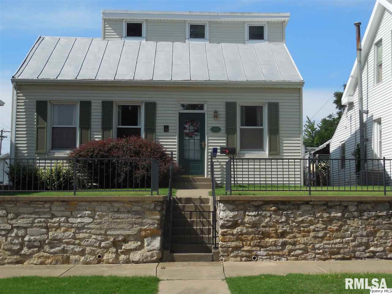 805 Monroe Street Quincy, IL 62301 - Photo 1 of 21 Gallery Image 1