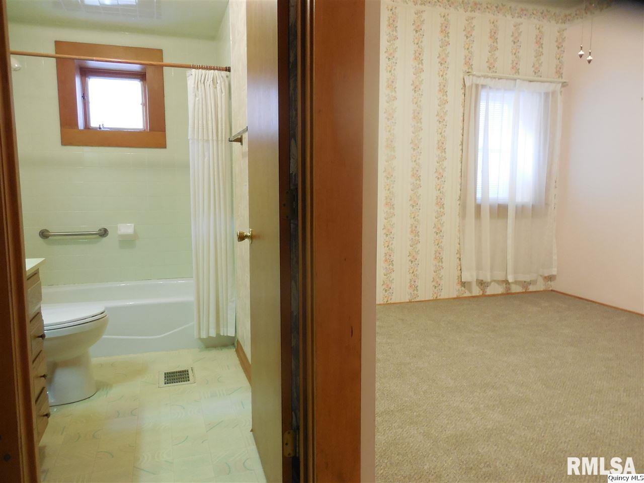 805 Monroe Street Quincy, IL 62301 - Photo 6 of 21 Gallery Image 6