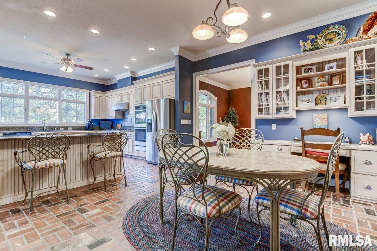 3400 Embassy Drive Springfield, IL 62711 - Photo 14 of 50