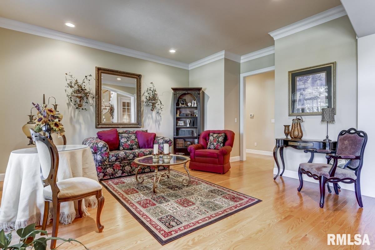 3400 Embassy Drive Springfield, IL 62711 - Photo 6 of 50