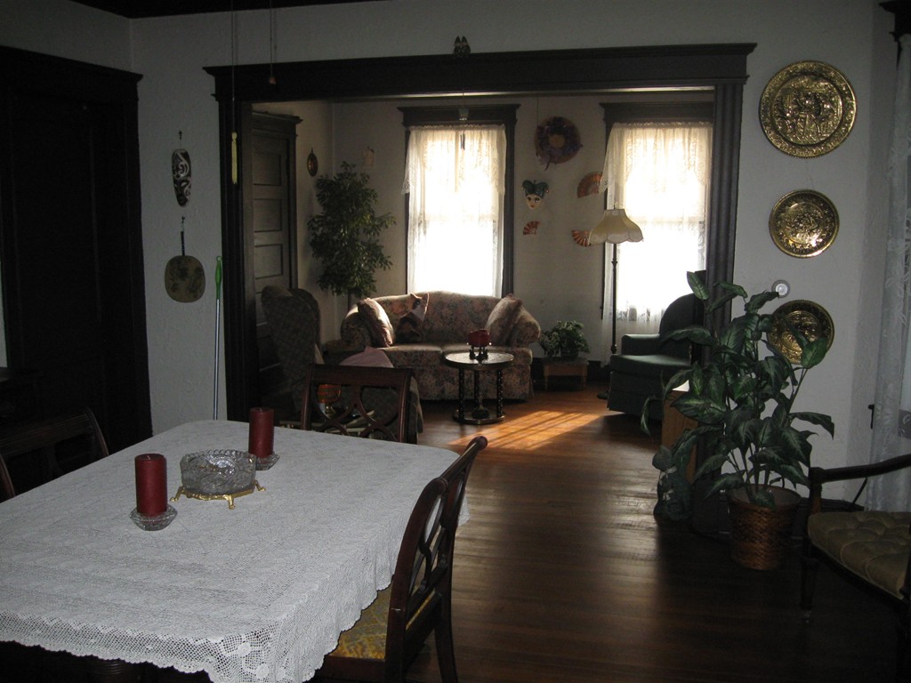 288-290 Oak Street Springfield, MA 01151 - Photo 6 of 18 a living room with furniture and wooden floor