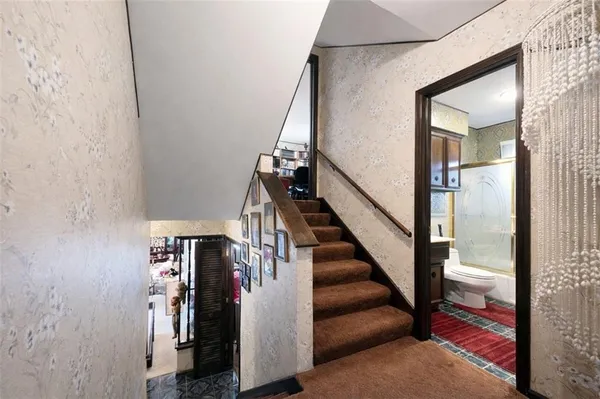 $335,000 | 7615 West 95th Street, Overland Park, KS 66212