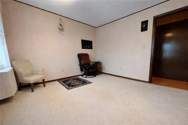$335,000 | 7615 West 95th Street, Overland Park, KS 66212