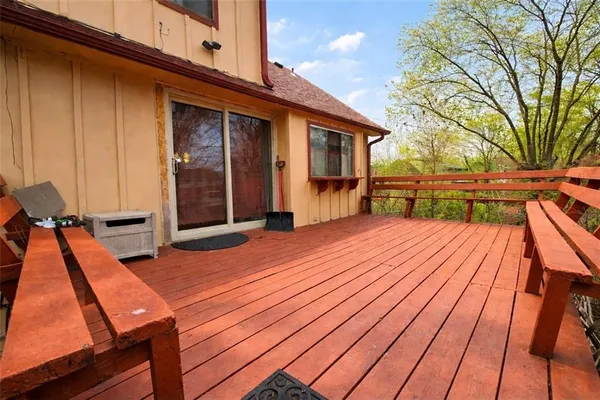 $335,000 | 7615 West 95th Street, Overland Park, KS 66212