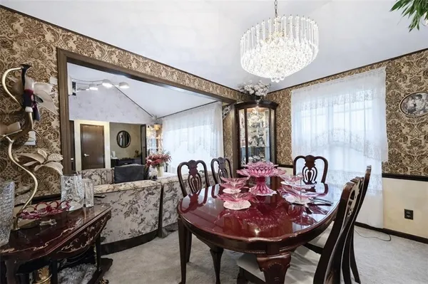 $335,000 | 7615 West 95th Street, Overland Park, KS 66212