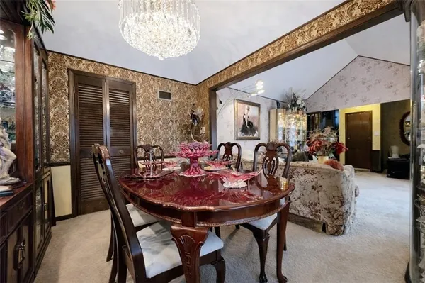 $335,000 | 7615 West 95th Street, Overland Park, KS 66212
