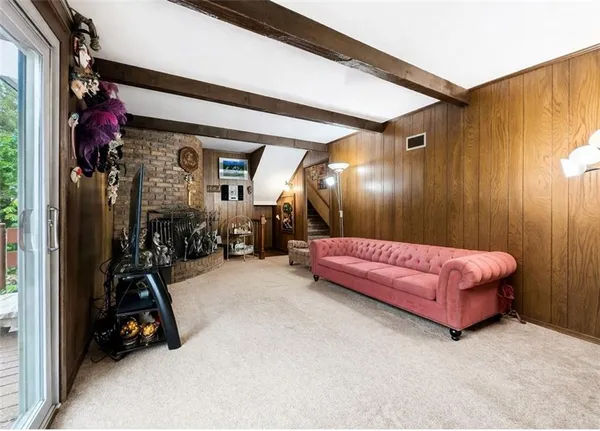 $335,000 | 7615 West 95th Street, Overland Park, KS 66212
