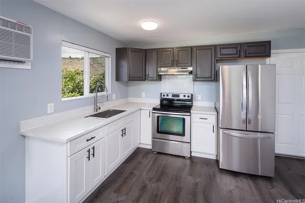 $2,400 | 3533 Hinahina Street, Honolulu, HI 96816