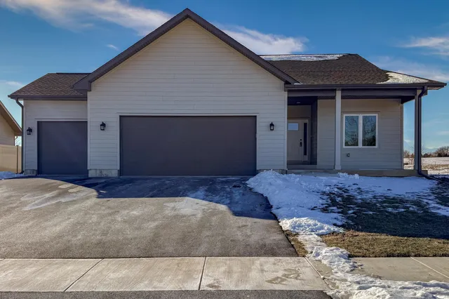 $409,900 | 550 Cross Plains Road, Rockford, IL 61107