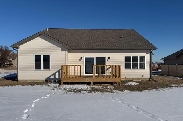 $409,900 | 550 Cross Plains Road, Rockford, IL 61107