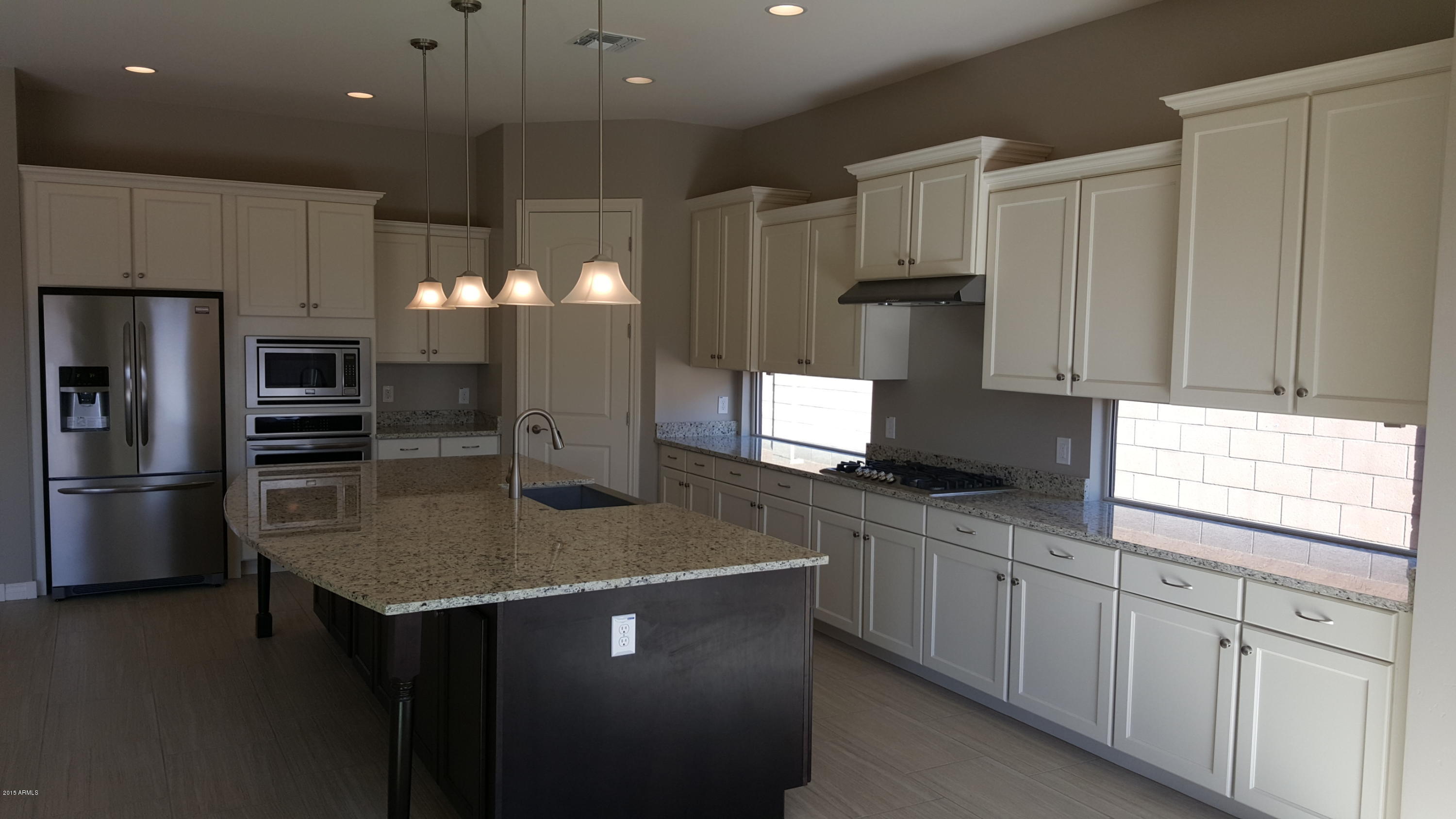 229 East Powell Way Chandler, AZ 85249 - Photo 4 of 10 Kitchen