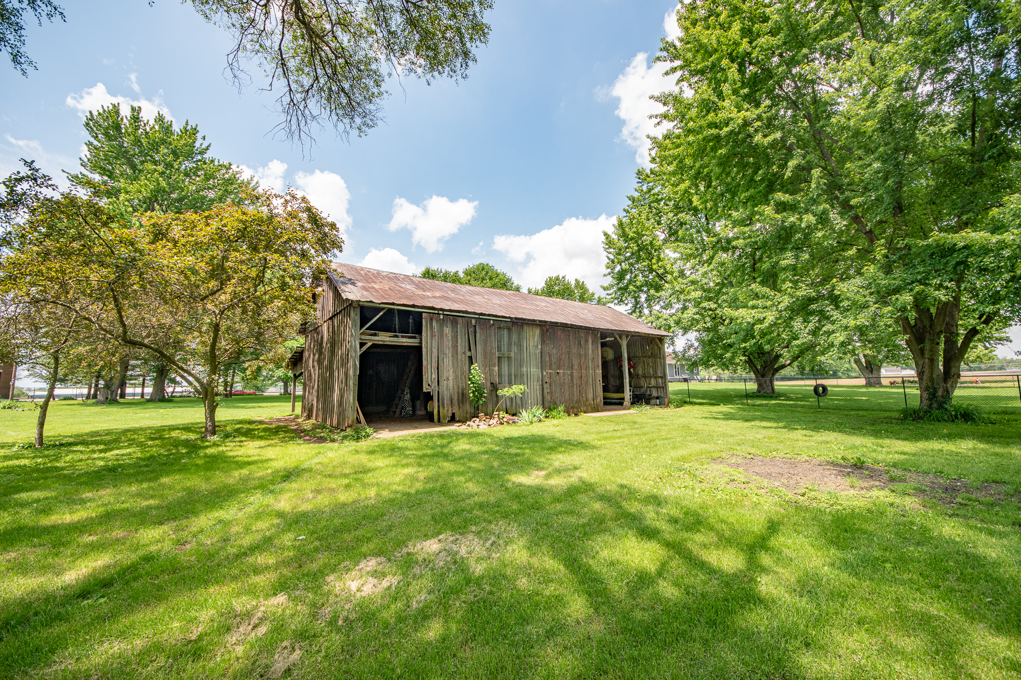 2325 Jonesville Road Columbus, IN 47201 - Photo 2 of 76 Gallery Image 2