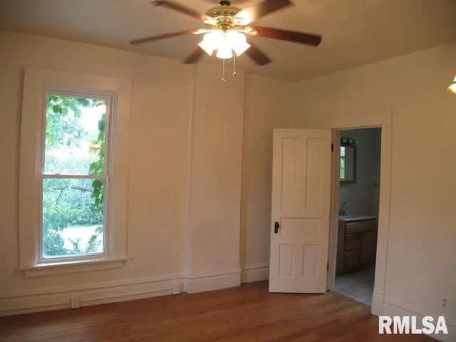 $155,000 | 516 Northeast Madison Avenue, Peoria, IL 61603