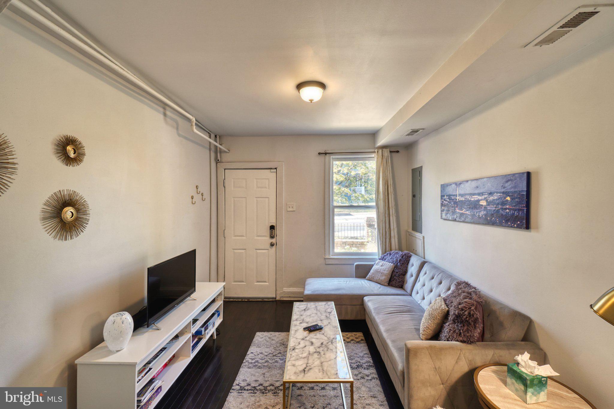 935 8th Street Northeast Washington, DC 20002 - Photo 6 of 19 Cozy urban retreat with natural light.