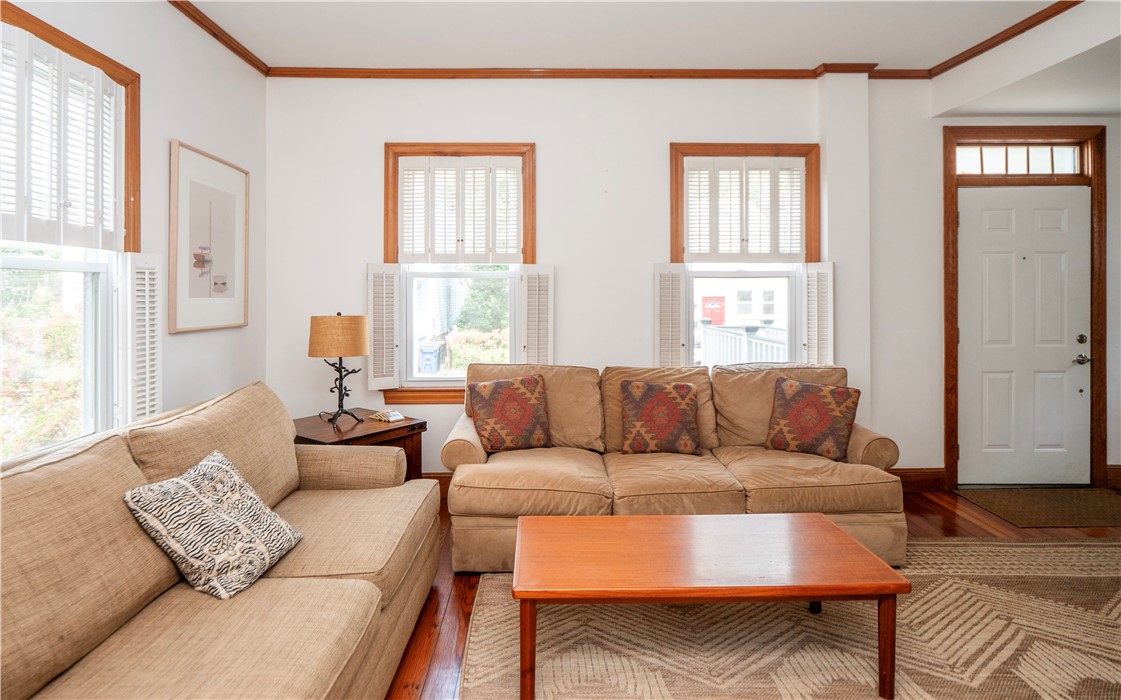 8 Prescott Hall Road Newport, RI 02840 - Photo 7 of 45