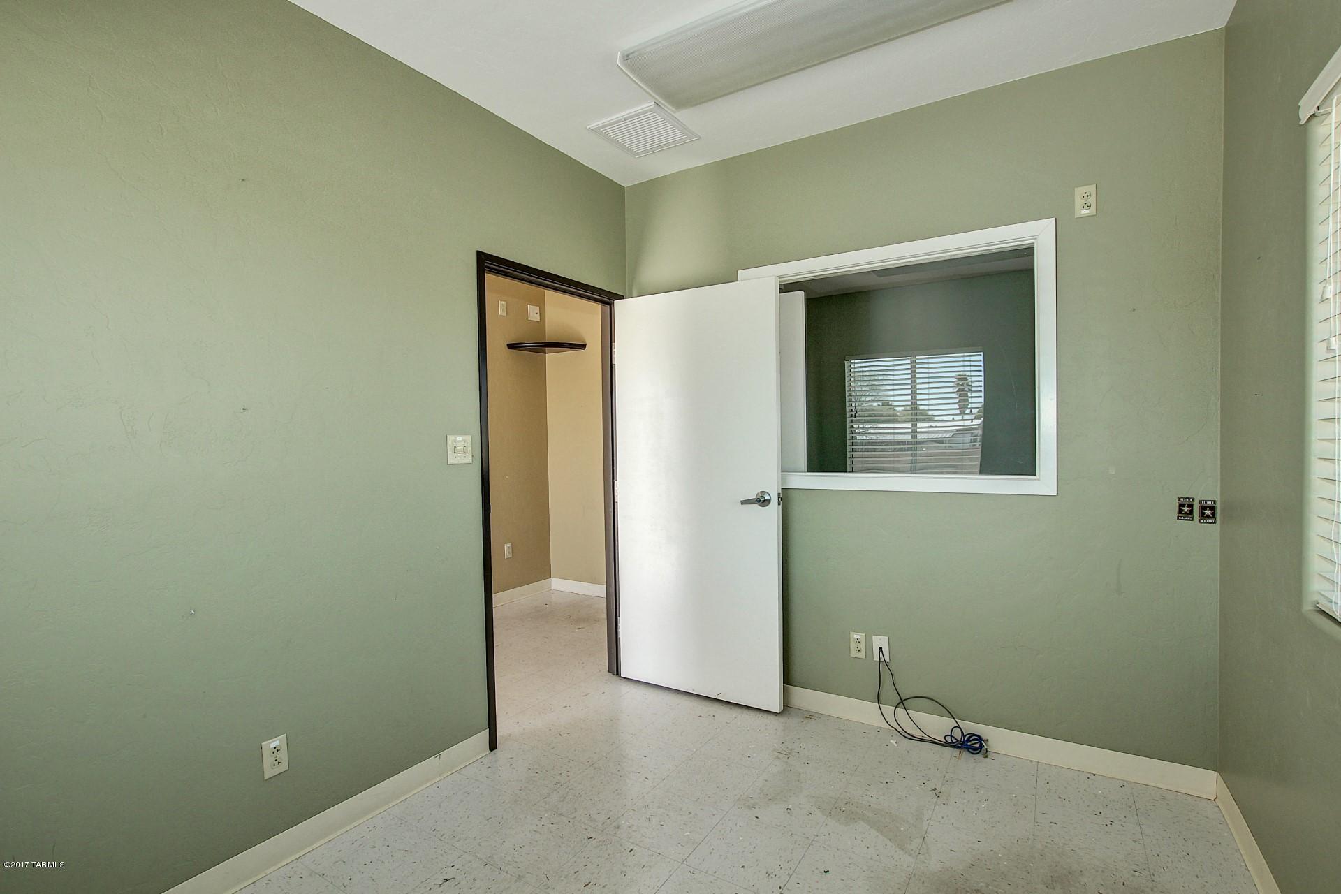 2801 West Alvaro Road Tucson, AZ 85746 - Photo 7 of 21 Gallery Image 7