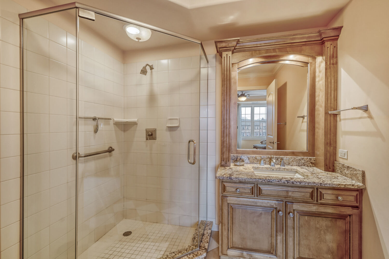 10 East Burlington Street, Unit 3B Riverside, IL 60546 - Photo 28 of 39