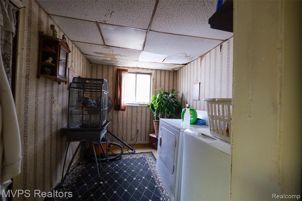 1721 Moffat Road Leonard, MI 48367 - Photo 12 of 38