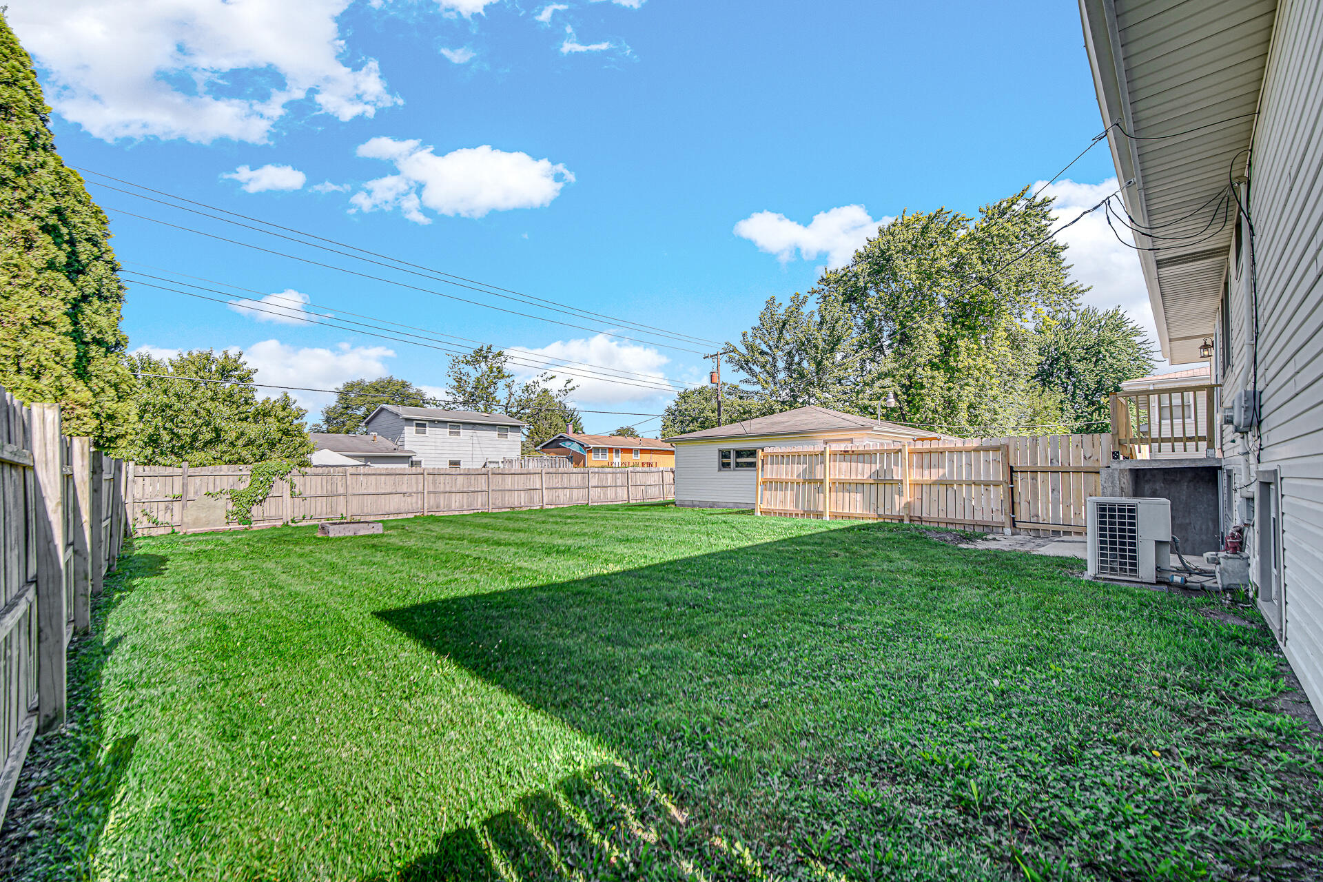 9430 Cleveland Street Crown Point, IN 46307 - Photo 7 of 21 1920x1280