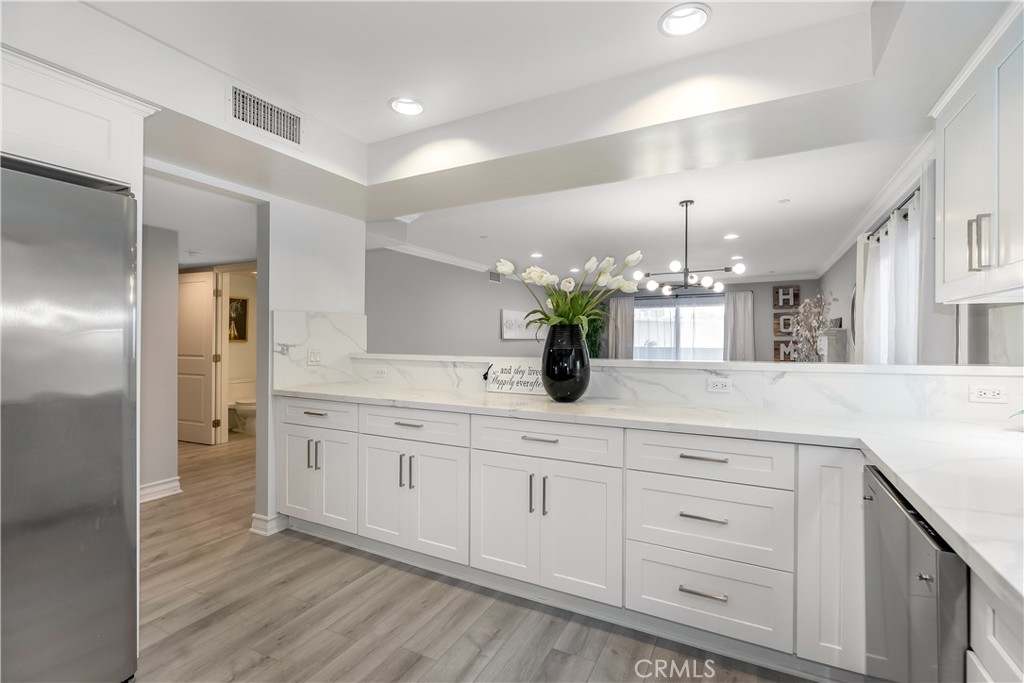 1417 South Westgate Avenue, Unit 203 Los Angeles, CA 90025 - Photo 11 of 29