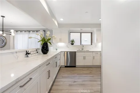$1,085,000 | 1417 South Westgate Avenue, Unit 203, Los Angeles, CA 90025