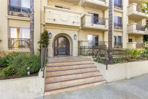 $1,085,000 | 1417 South Westgate Avenue, Unit 203, Los Angeles, CA 90025