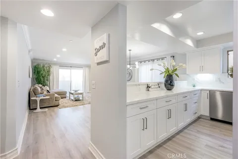 $1,085,000 | 1417 South Westgate Avenue, Unit 203, Los Angeles, CA 90025