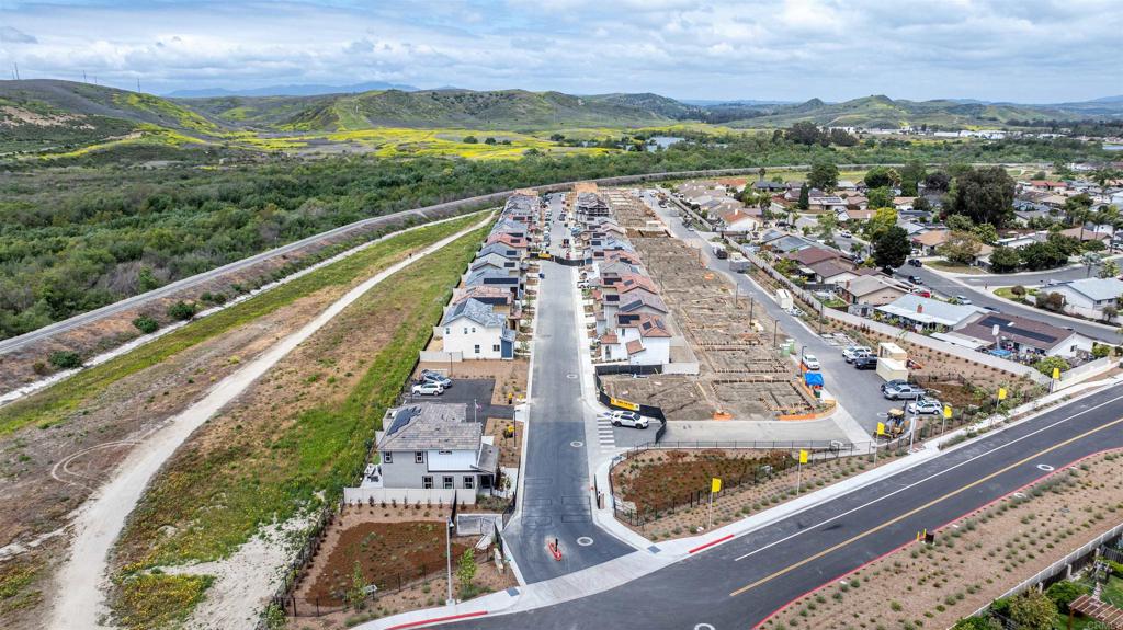 775 Kingbird Loop Oceanside, CA 92058 - Photo 6 of 7