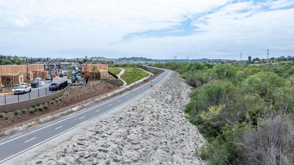 775 Kingbird Loop Oceanside, CA 92058 - Photo 7 of 7 a view of a city