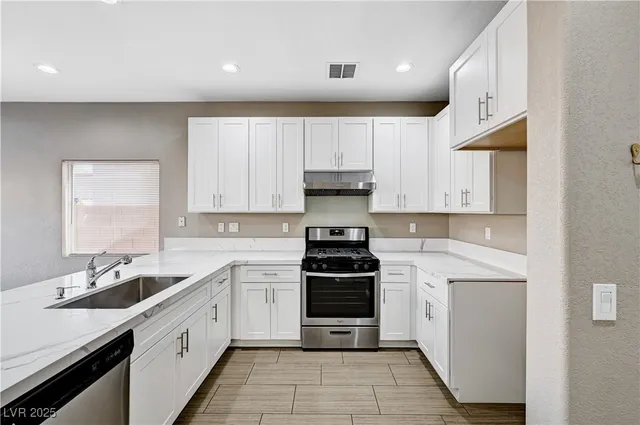 $2,100 | 9110 Rushing Wind Avenue, Las Vegas, NV 89148