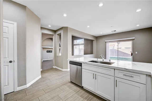 $2,100 | 9110 Rushing Wind Avenue, Las Vegas, NV 89148