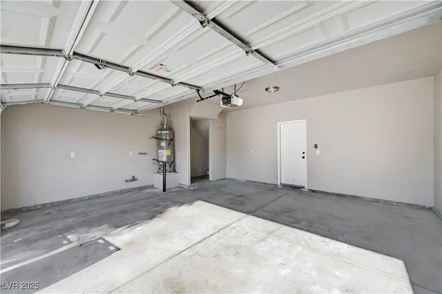 $2,100 | 9110 Rushing Wind Avenue, Las Vegas, NV 89148