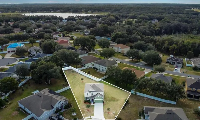 $350,000 | 807 Glen Creek Court, Fruitland Park, FL 34731