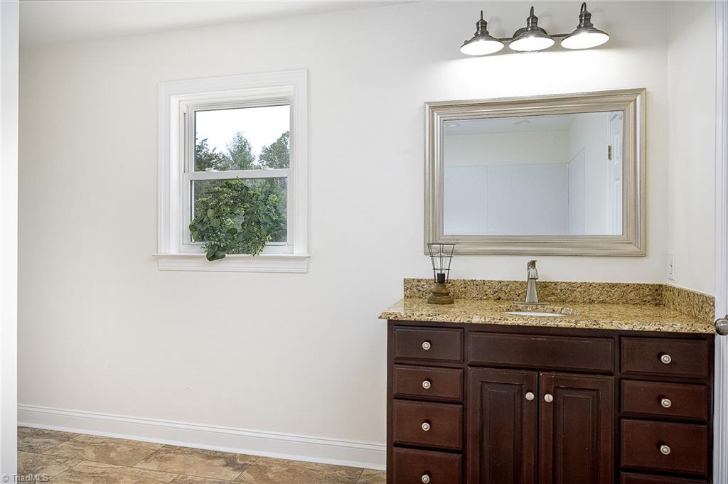 993 Bethesda Road Lexington, NC 27295 - Photo 18 of 26 Gallery Image 18