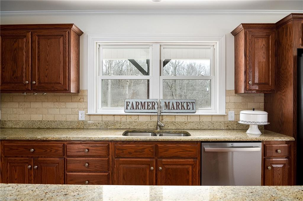 993 Bethesda Road Lexington, NC 27295 - Photo 10 of 26 Gallery Image 10