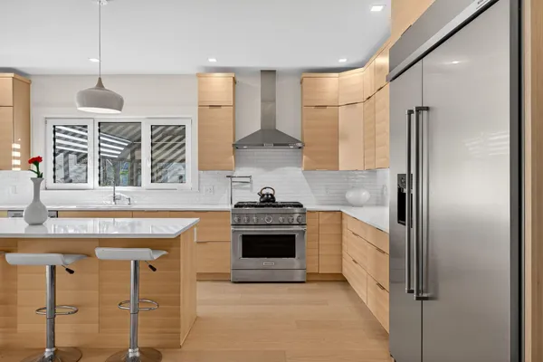 $1,650,000 | 55 Hawthorne Lane, South Portland, ME 04106