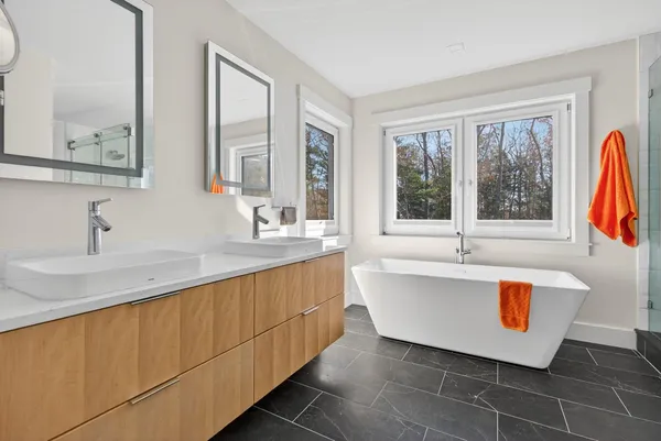 $1,650,000 | 55 Hawthorne Lane, South Portland, ME 04106