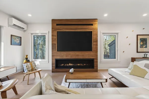 $1,650,000 | 55 Hawthorne Lane, South Portland, ME 04106