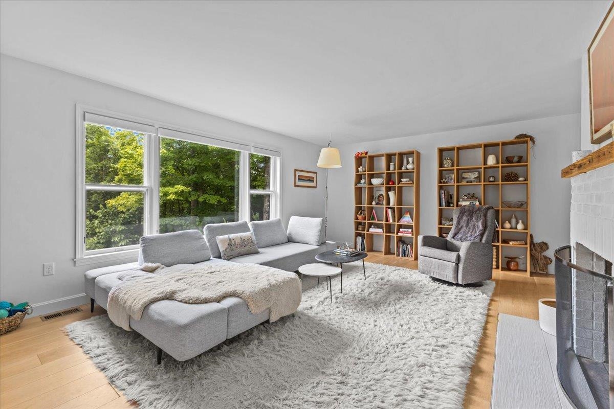 886 Beaver Creek Road Shelburne, VT 05482 - Photo 6 of 40 Gallery Image 6