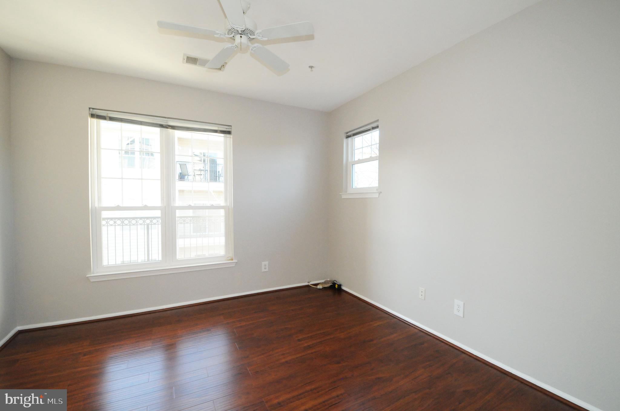 1591 Spring Gate Dr., Unit 3315 McLean, VA 22102 - Photo 25 of 69 BEDROOM WITH ADDITIONAL END WINDOW