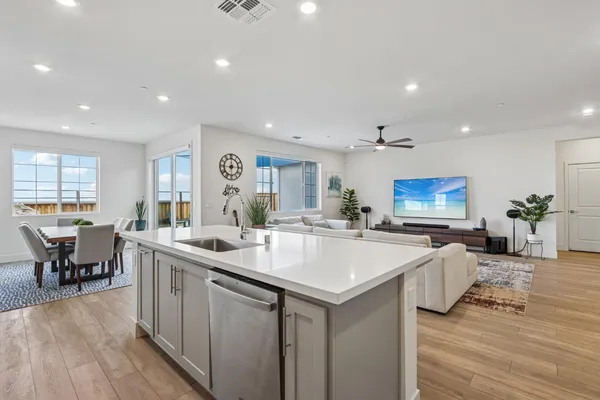 $880,000 | 3695 Singh Lane, Tracy, CA 95377